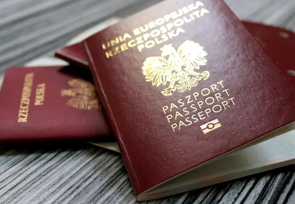 Czy do Paryża potrzebny jest paszport? Oto, co musisz wiedzieć