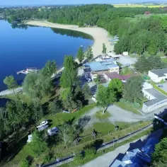 Najlepsze miejsca na camping nad jeziorem Nyskim z atrakcjami dla rodzin